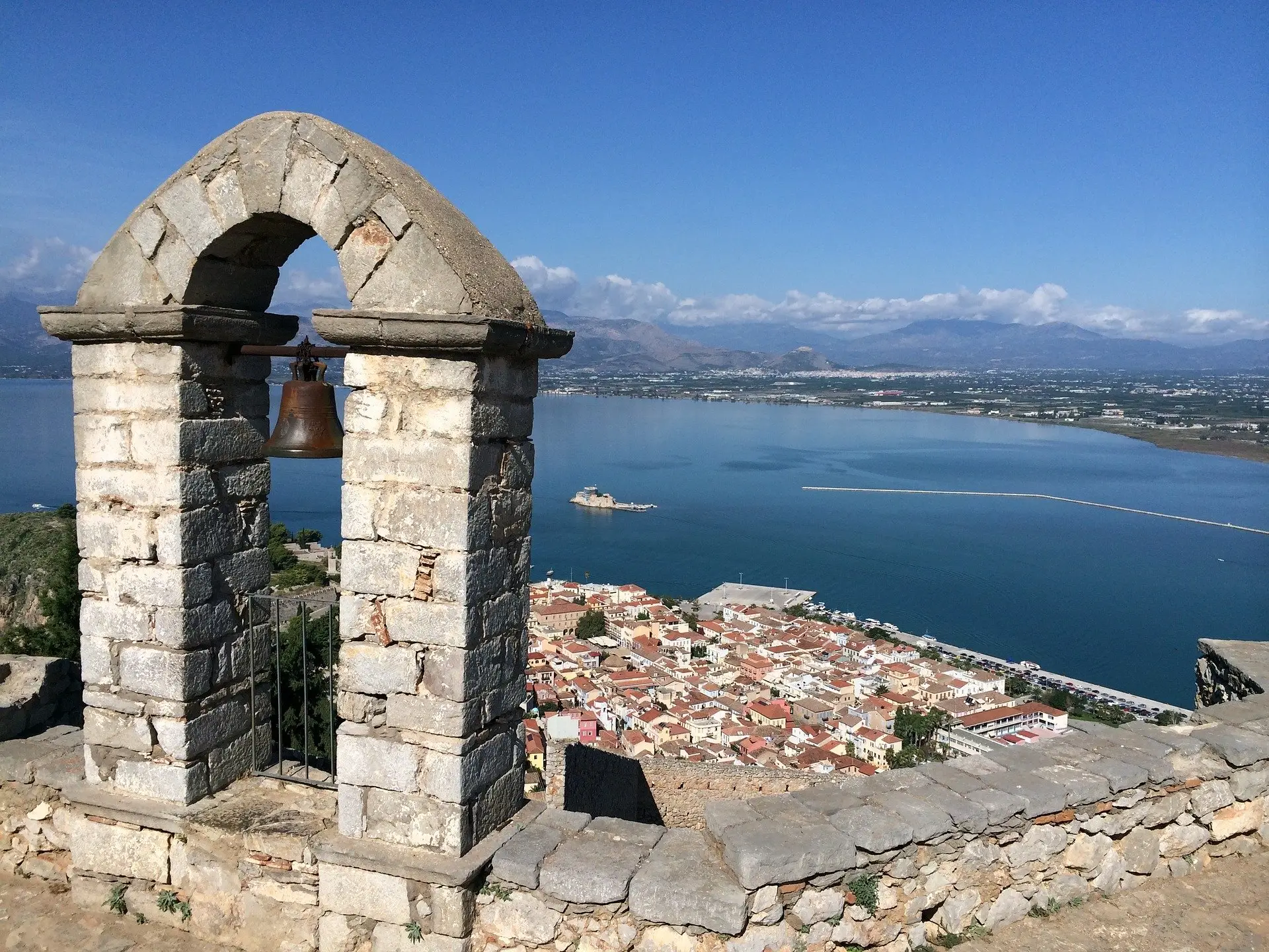 Υπέροχη θέα από το Παλαμίδι στο Ναύπλιο