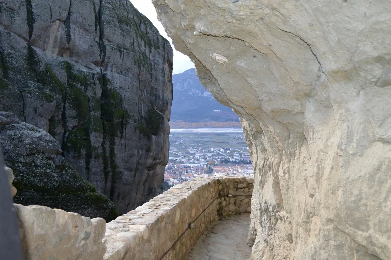 Αγία Τριάδα, Μετέωρα, Καλαμπάκα