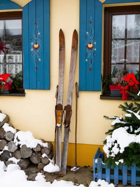 Ski lovers