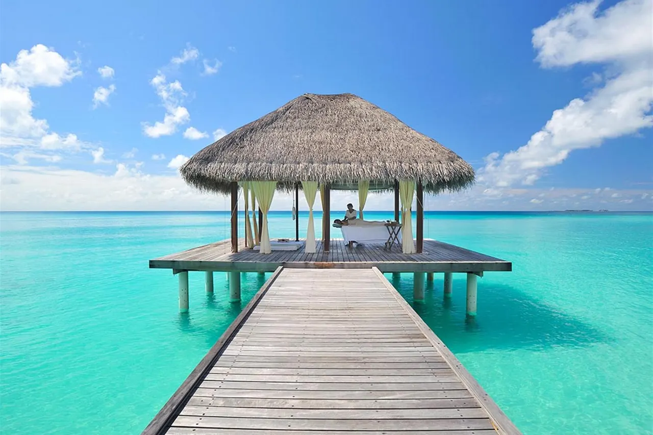 Kuramathi Maldives 4*, Μαλδίβες
