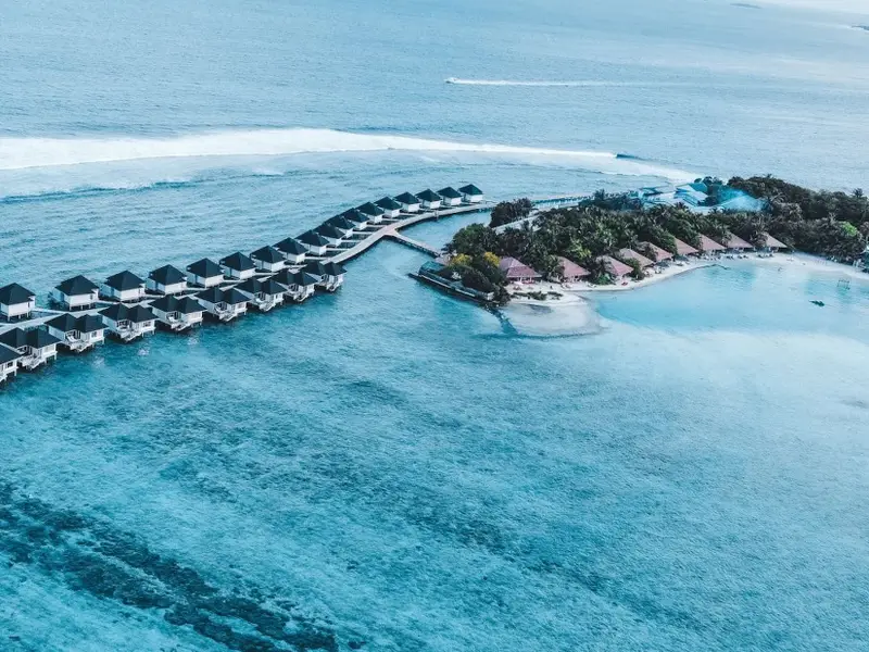 cinnamon-dhonveli-maldives-5-(1).jpg