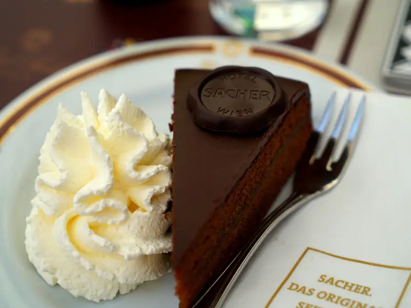 Παραδοσιακό γλυκό Sacher Cake, Βιέννη