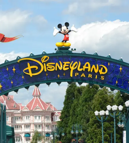 &Alpha;&epsilon;&rho;&omicron;&pi;&omicron;&rho;&iota;&kappa;ή &epsilon;&kappa;&delta;&rho;&omicron;&mu;ή &Pi;&alpha;&rho;ί&sigma;&iota; &mu;&epsilon; &delta;&iota;&alpha;&mu;&omicron;&nu;ή Disneyland