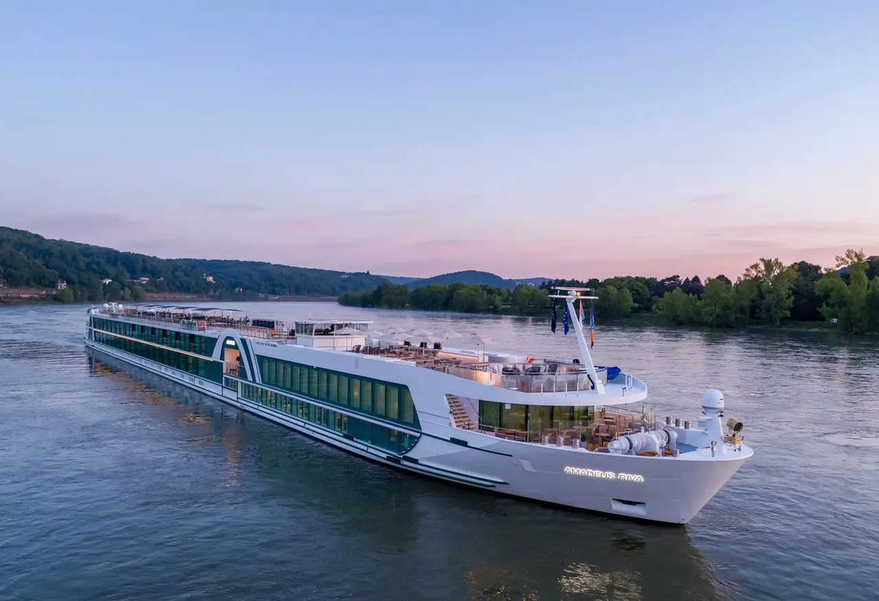 AMADEUS Riva  Lueftner Cruises