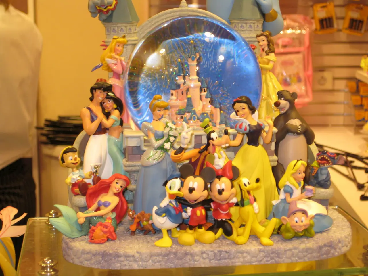 Disneyland-imagination-photo-gallery-(6).jpg
