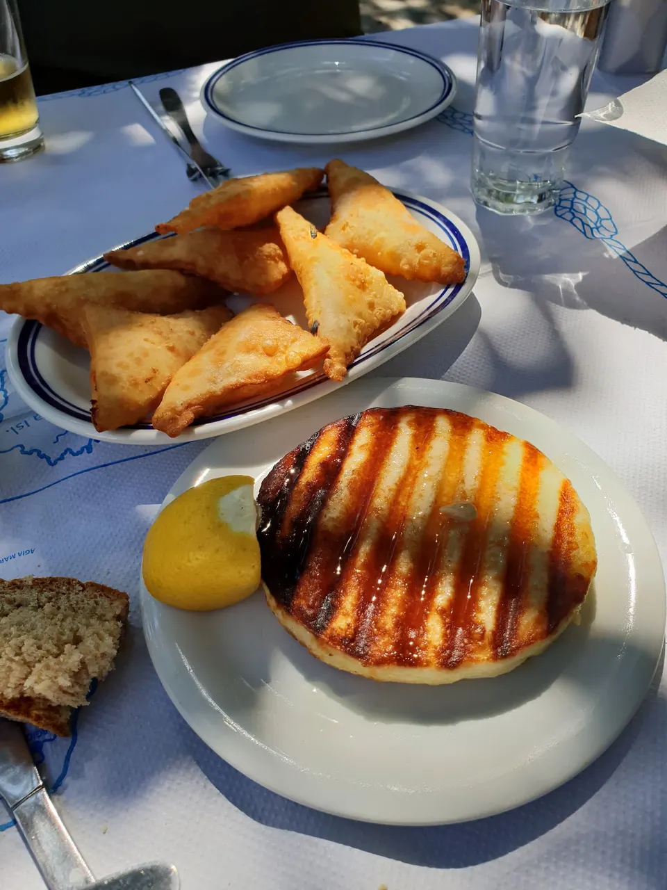 Χιώτικοι μεζέδες (μαστέλο ψητό & κοπανιστοπιτάκια)