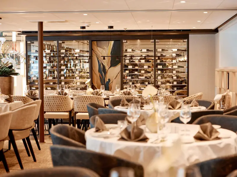 AMADEUS Riva, Restaurant, Wine Display