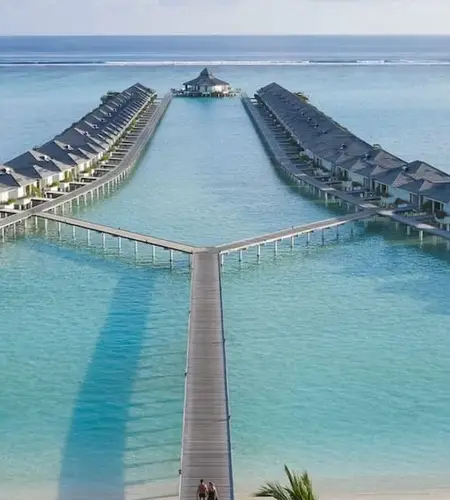&Alpha;&epsilon;&rho;&omicron;&pi;&omicron;&rho;&iota;&kappa;ή &epsilon;&kappa;&delta;&rho;&omicron;&mu;ή &sigma;&tau;&iota;&sigmaf; &Mu;&alpha;&lambda;&delta;ί&beta;&epsilon;&sigmaf; - Villa Park - Sun Island Resort & Spa 4* sup.